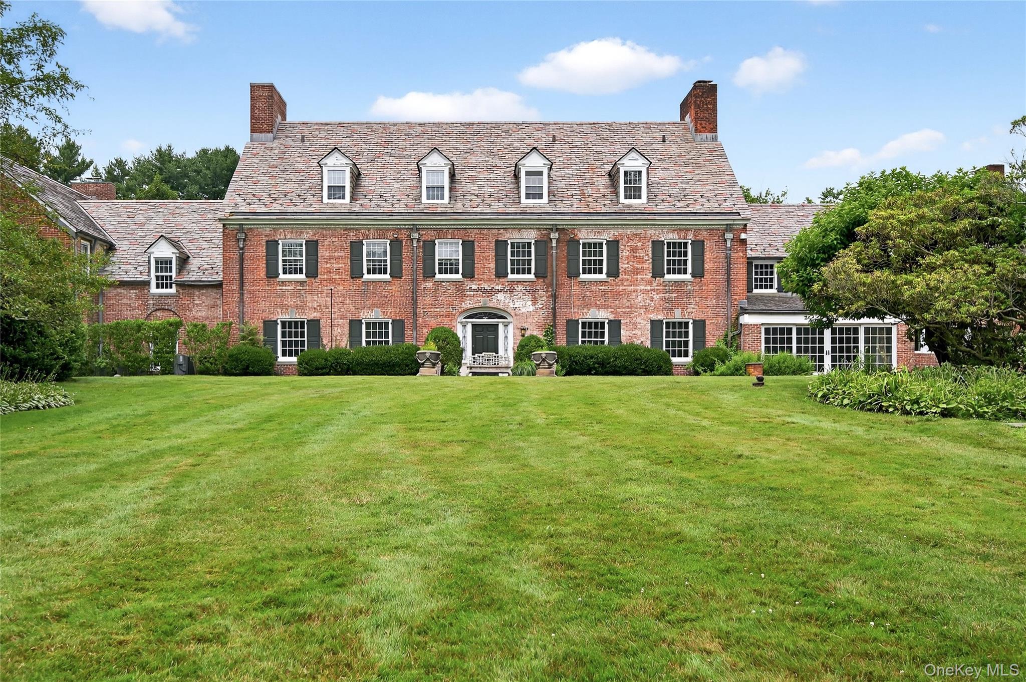 60 Piping Rock Road Property Photo 4