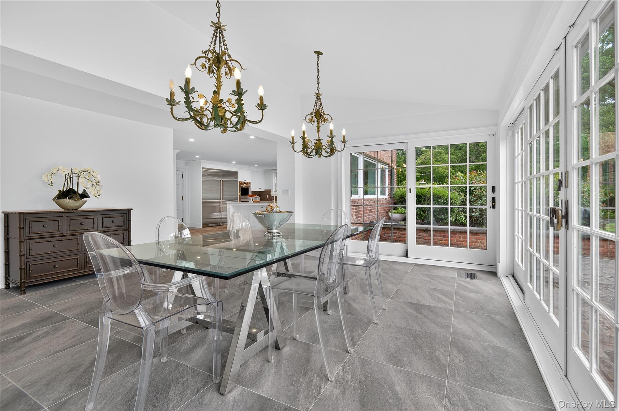 60 Piping Rock Road Property Photo 17