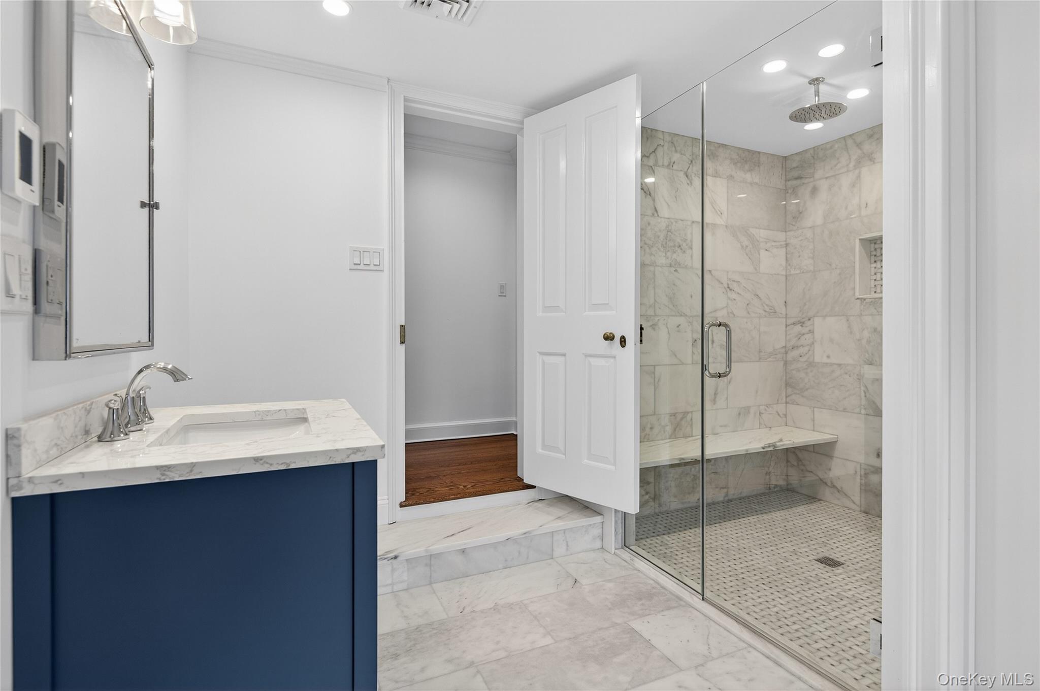 60 Piping Rock Road Property Photo 25