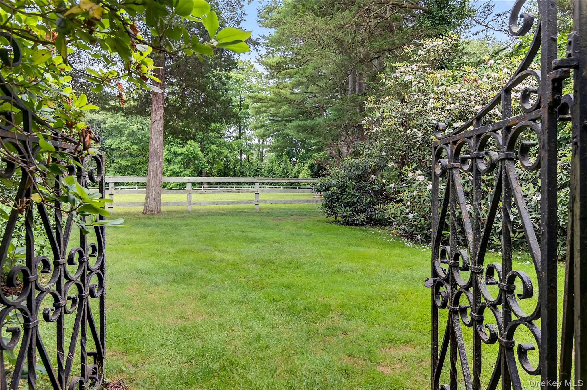 60 Piping Rock Road Property Photo 30