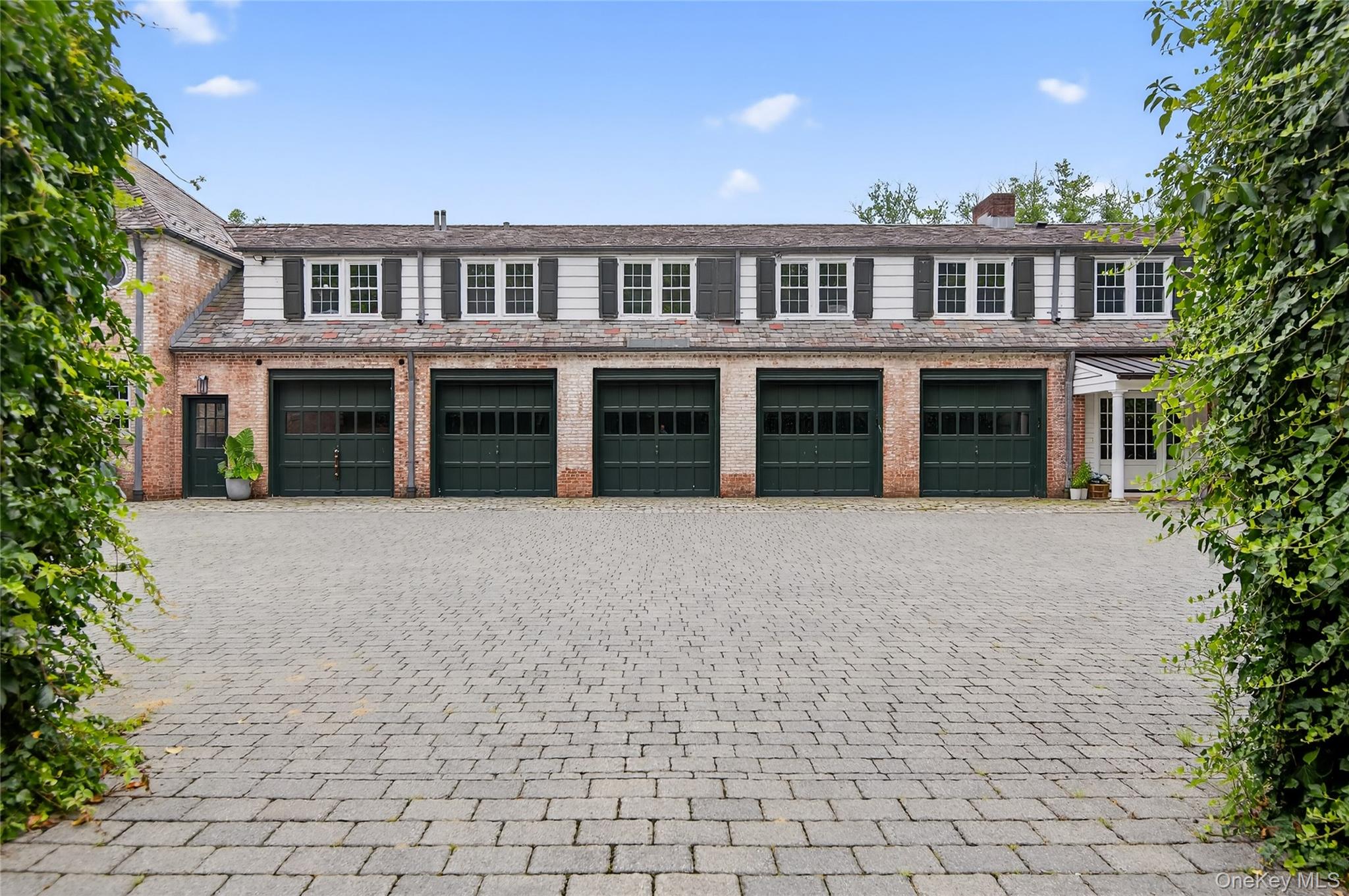 60 Piping Rock Road Property Photo 32