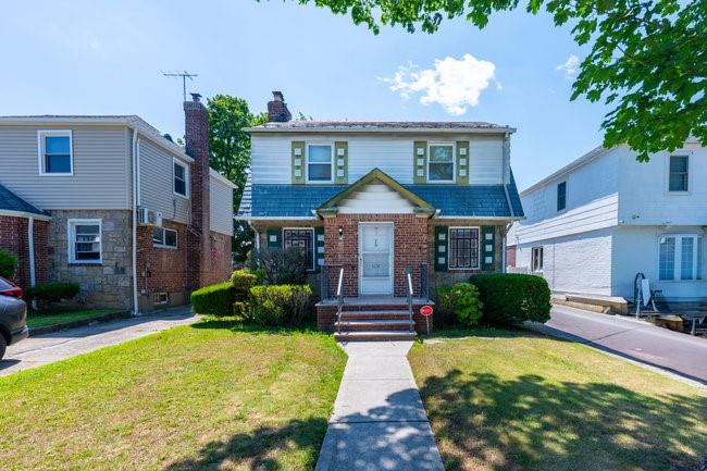 7318 180th Street Property Photo 1