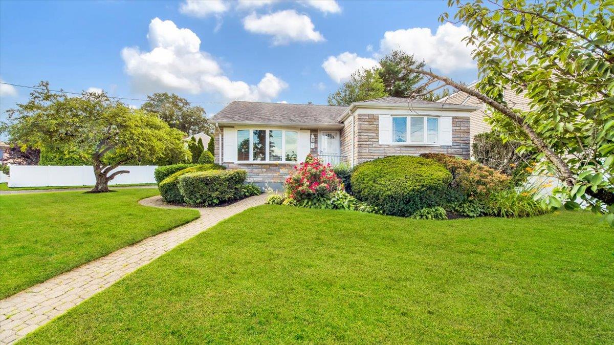 107 Croydon Road Property Photo 1