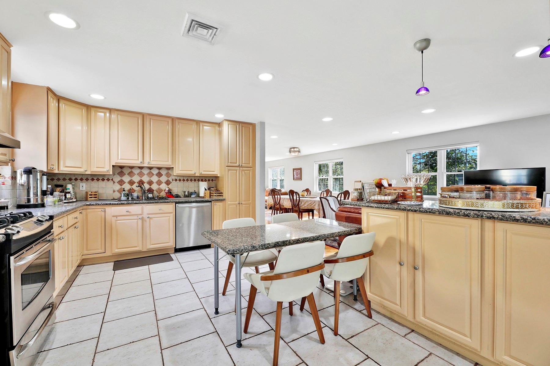 97 Burnham Avenue Property Photo 7
