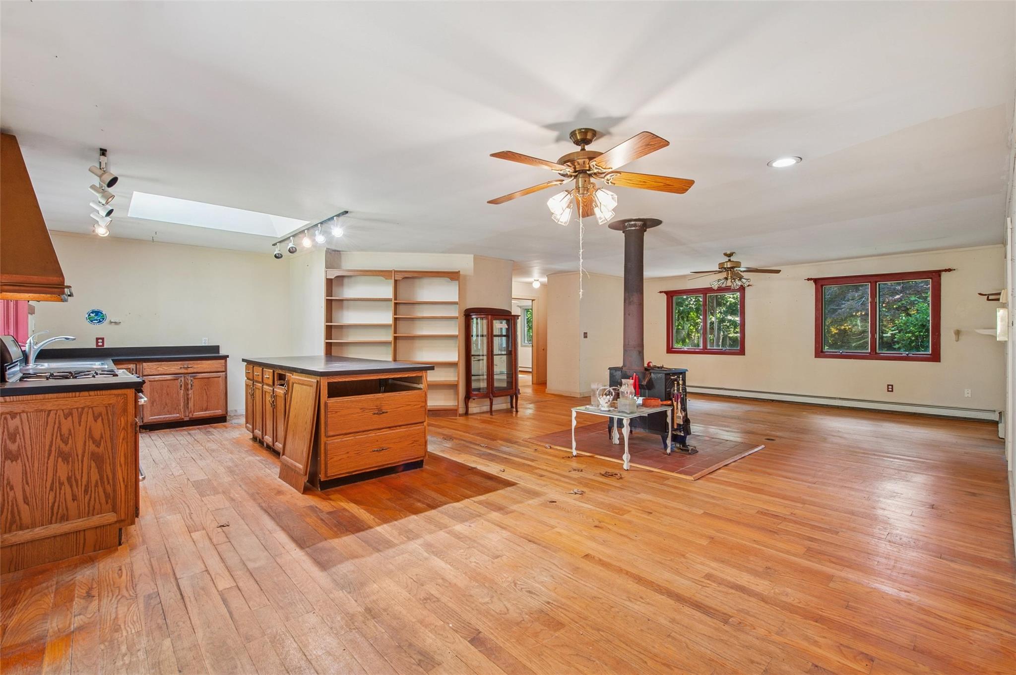 27 Jagger Lane Property Photo 5