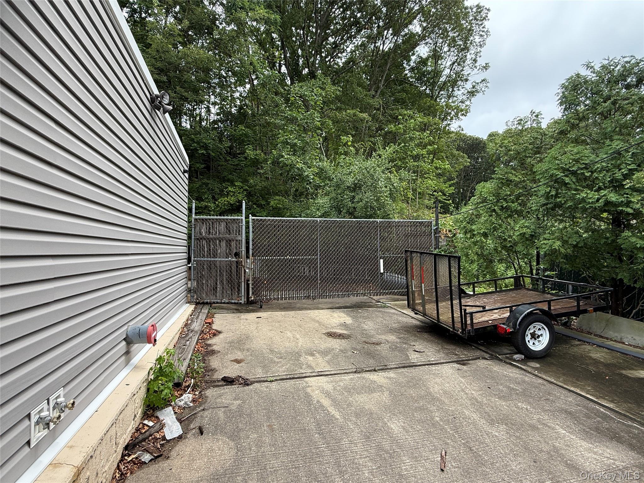 173 Terry Road Property Photo 4