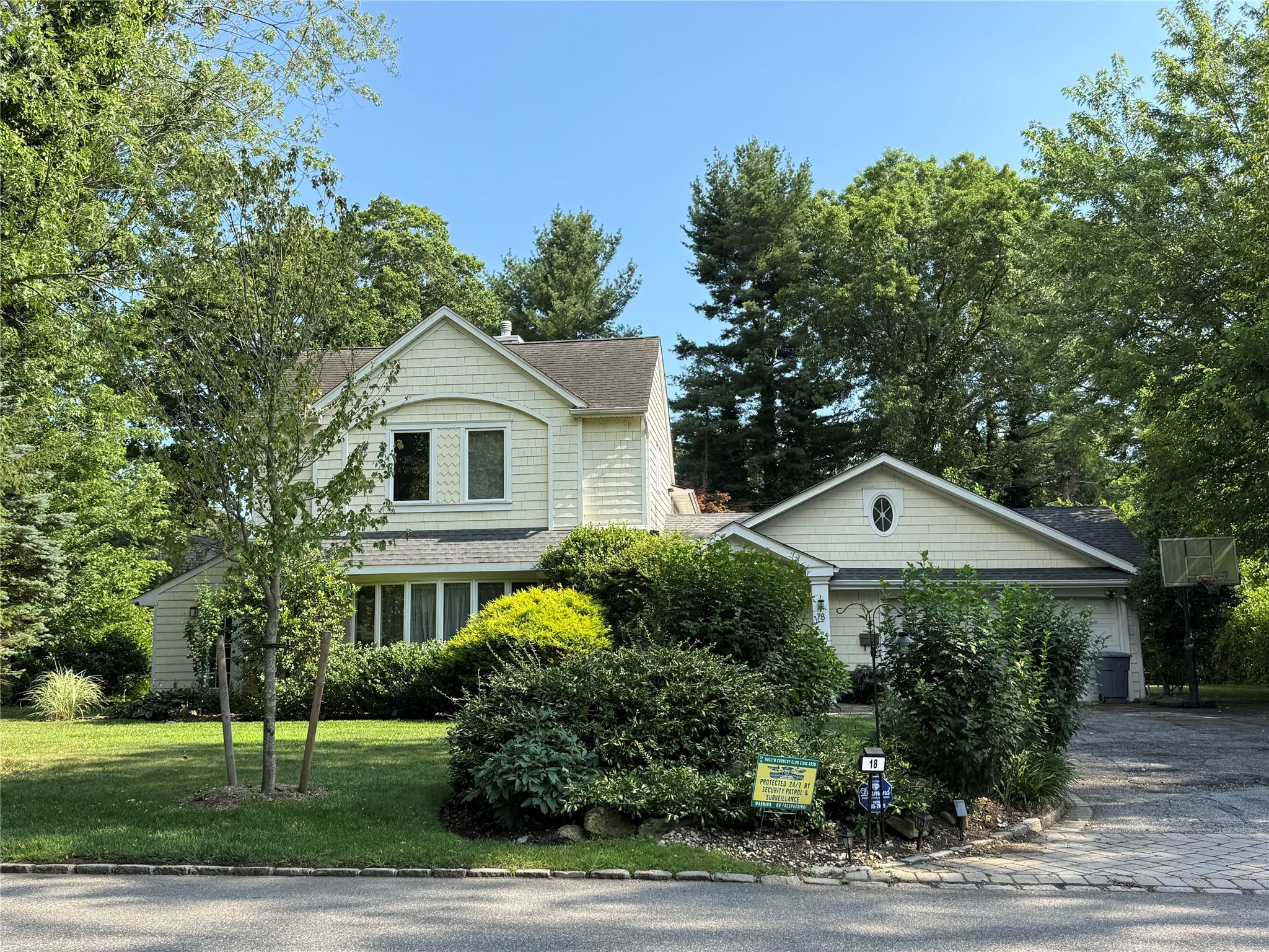 18 Locust Lane Property Photo 1