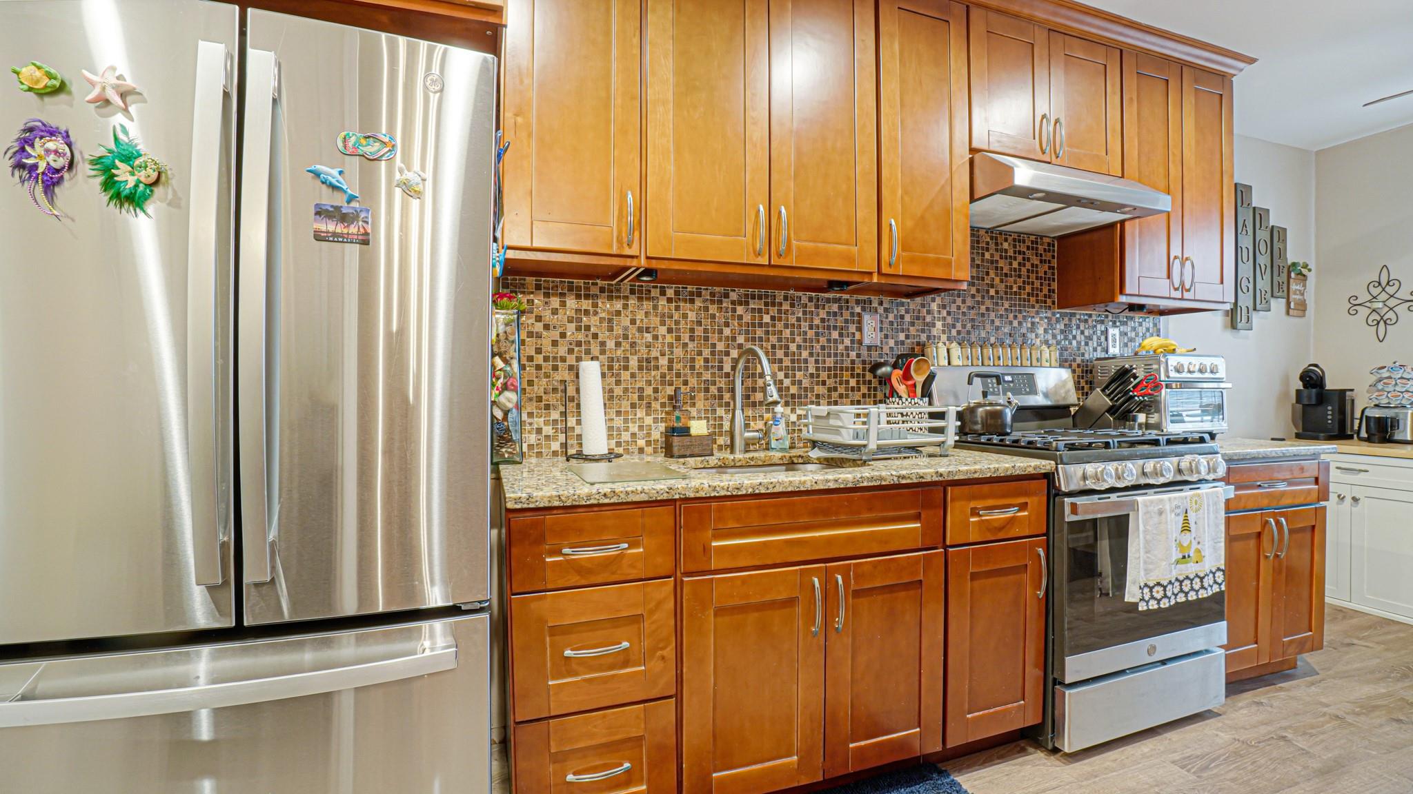 6477 82nd Place Property Photo 7