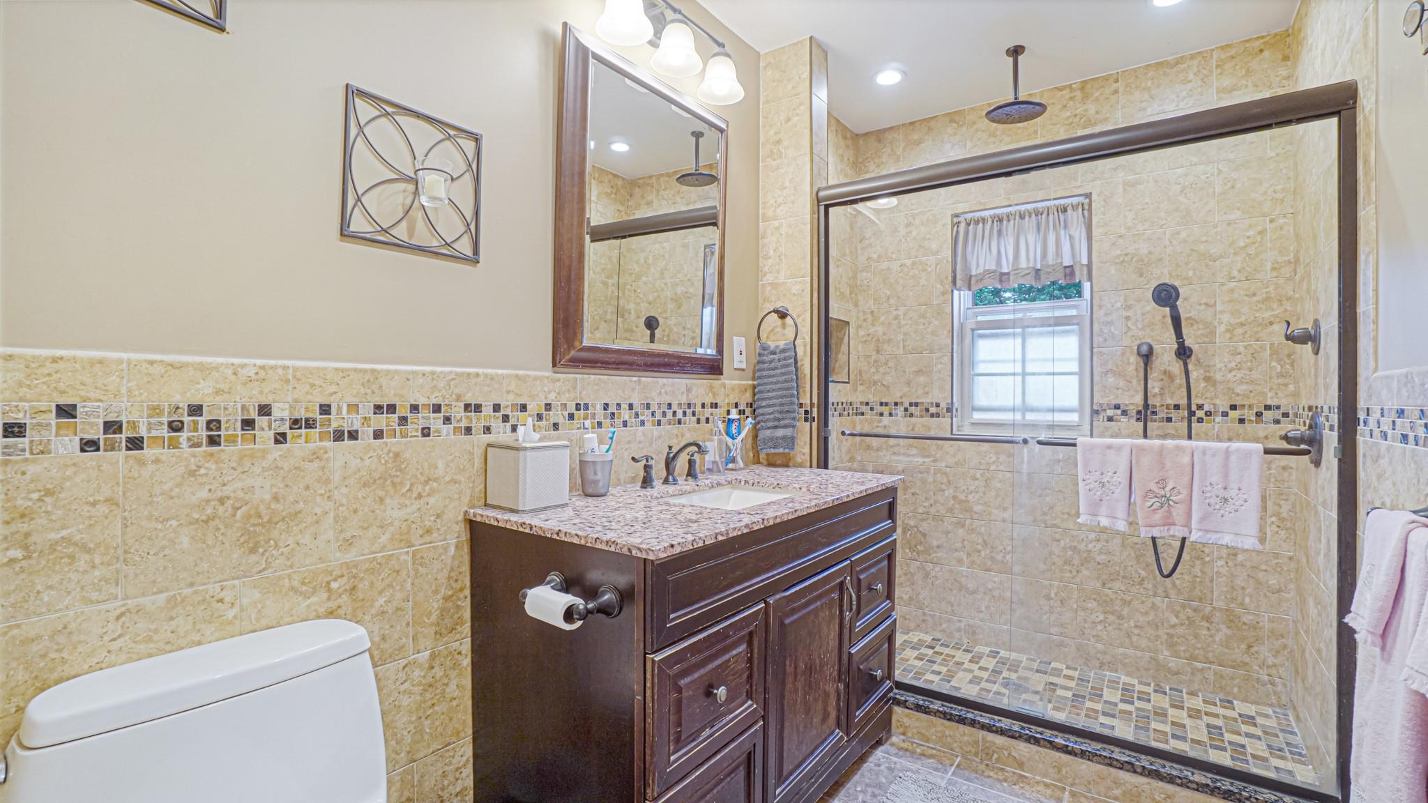 6477 82nd Place Property Photo 10