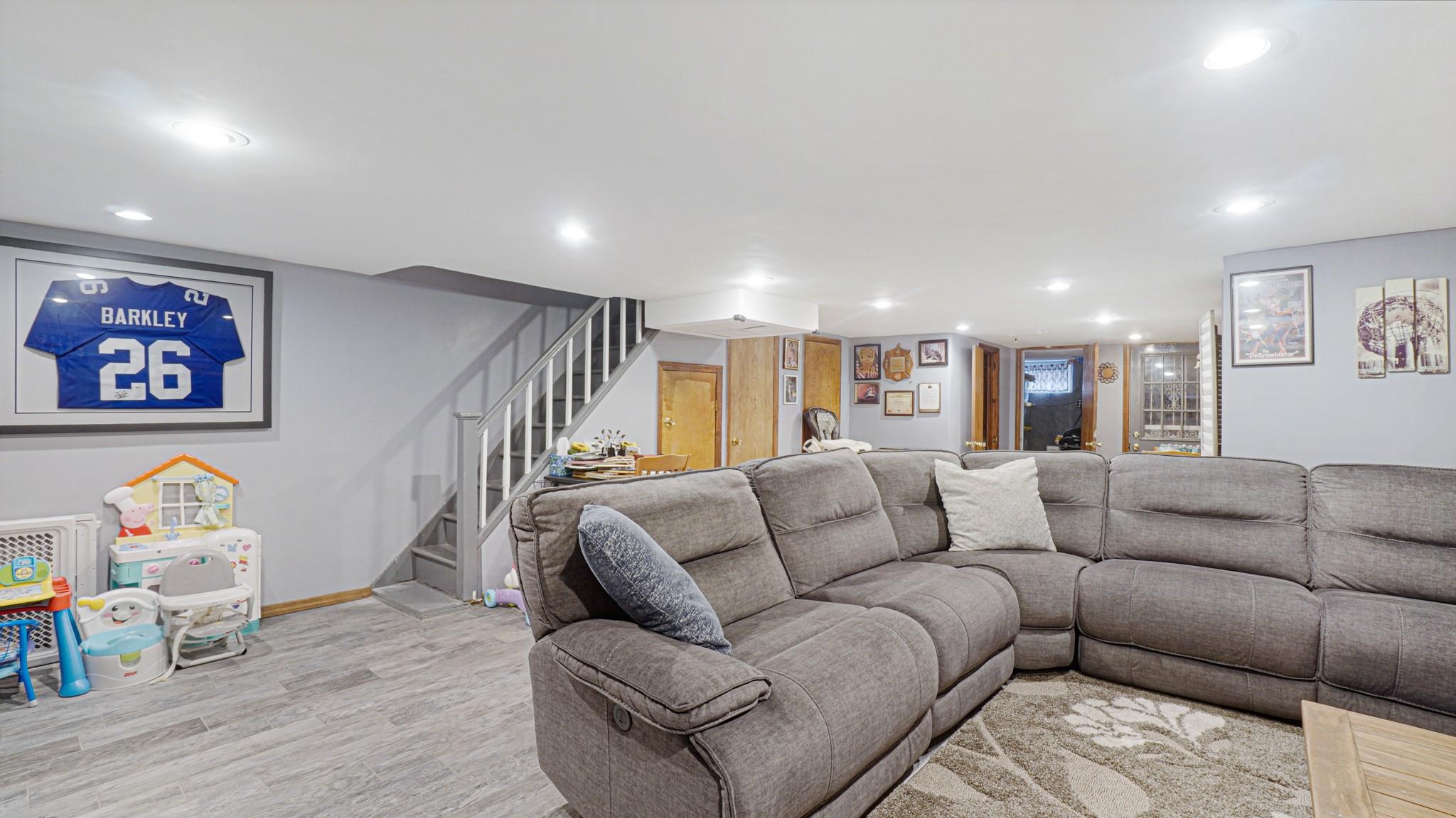 6477 82nd Place Property Photo 15