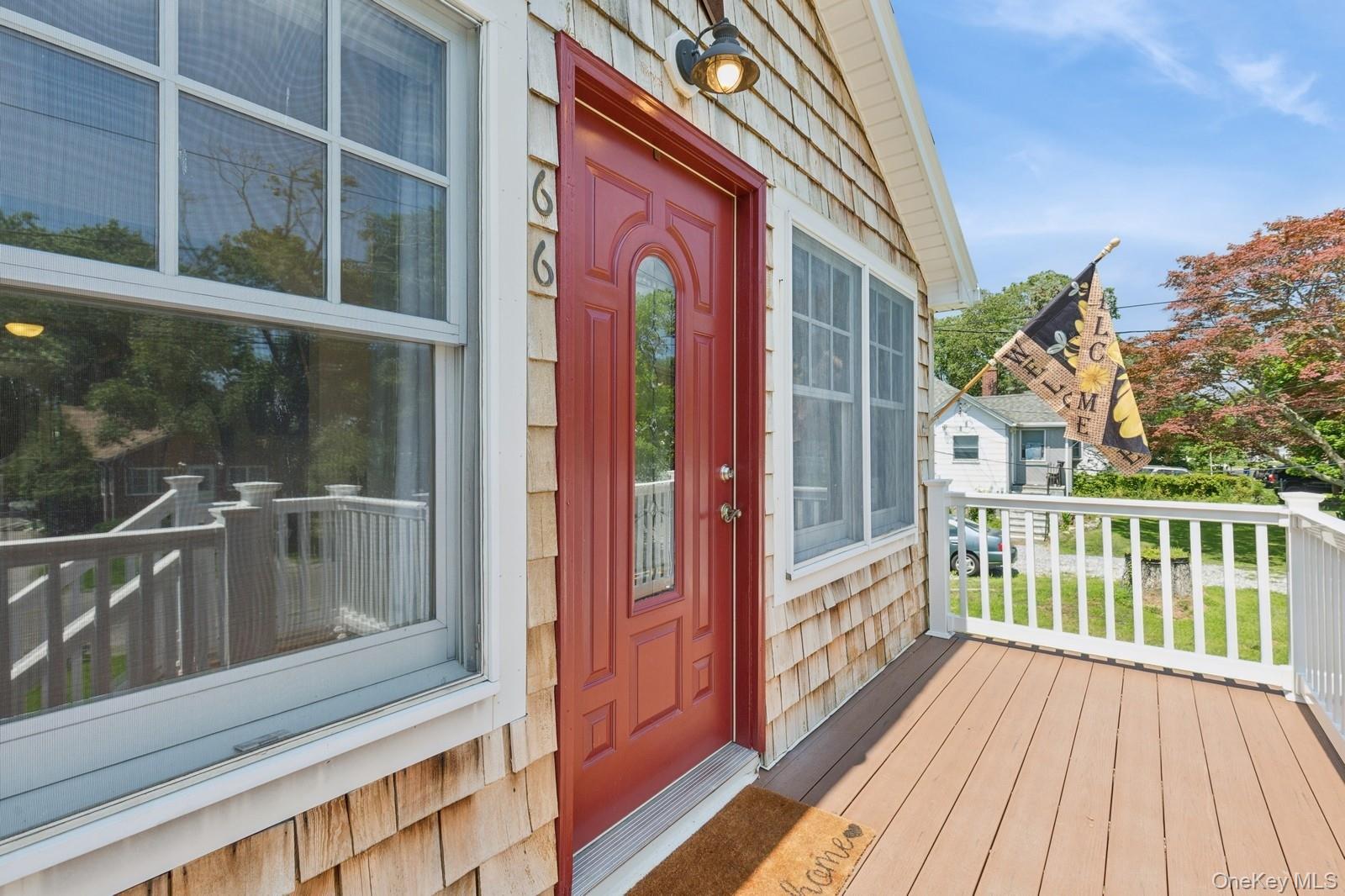 66 Lynbrook Drive Property Photo 4