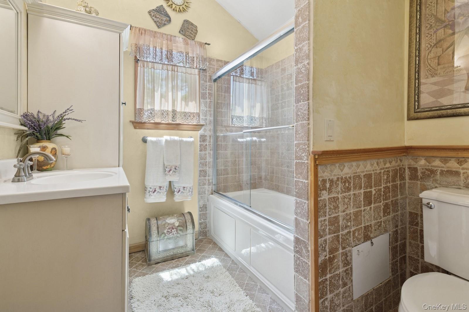66 Lynbrook Drive Property Photo 12