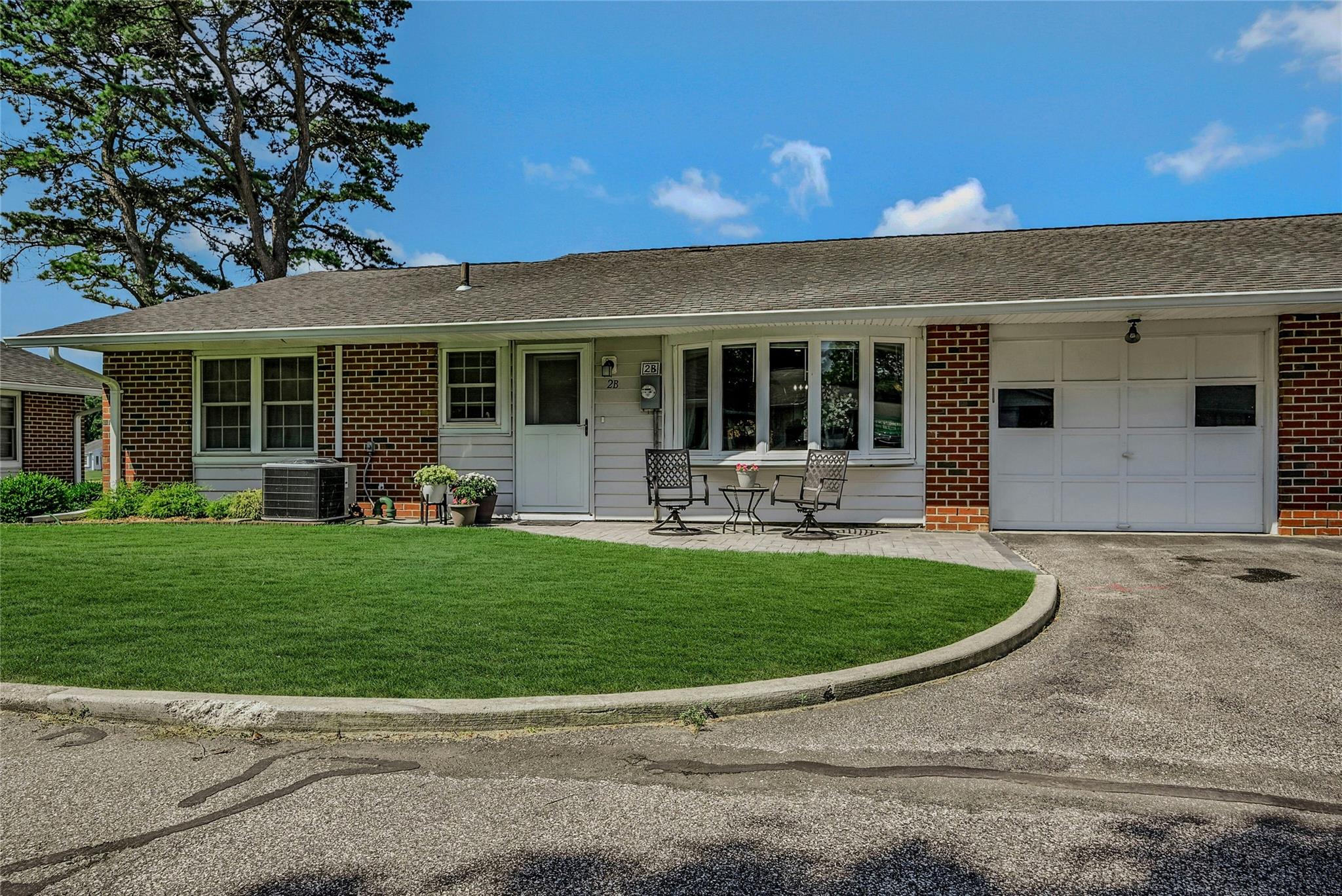 2 Guilford Court B Property Photo 1