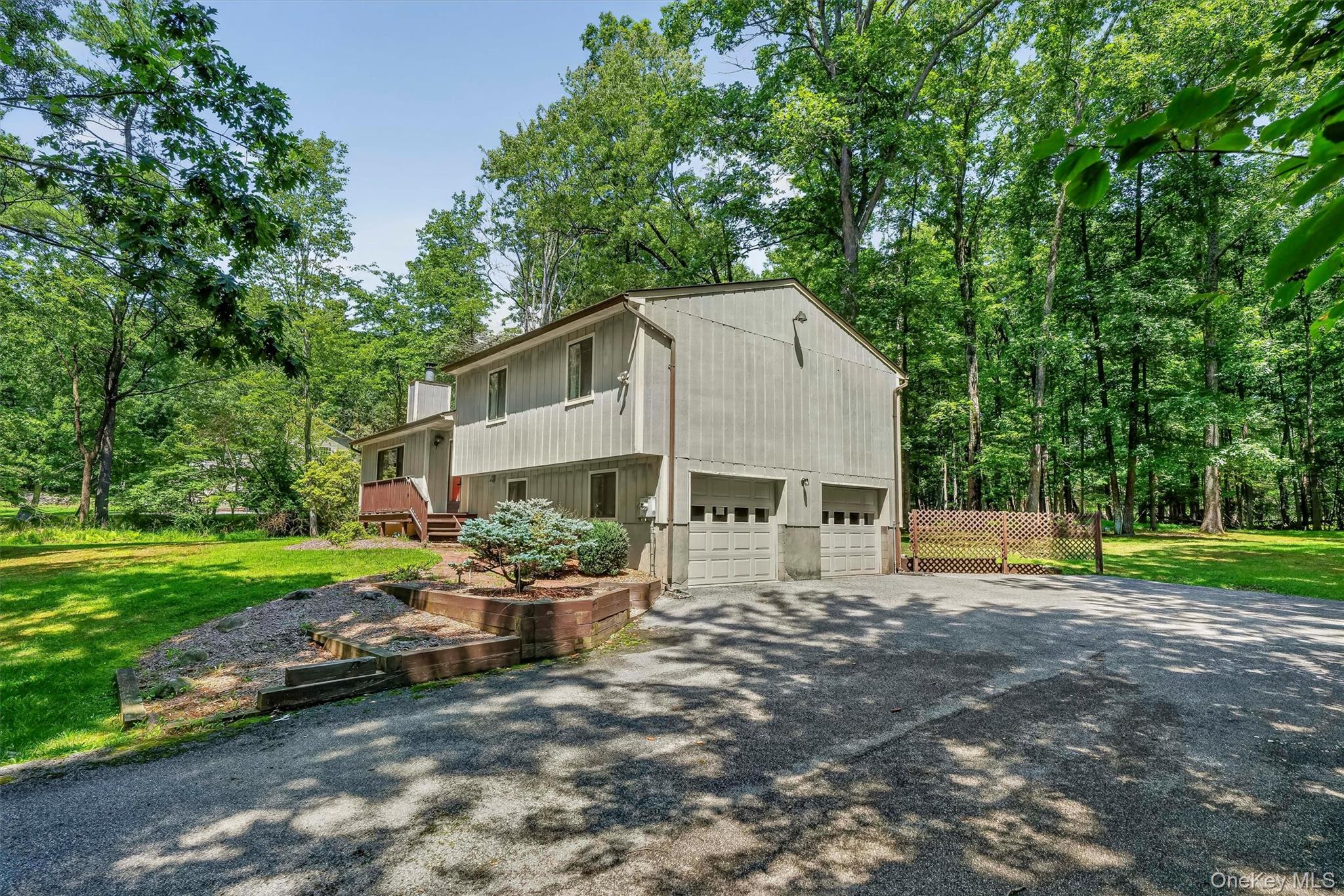 98 Wildwood Circle Property Photo 2