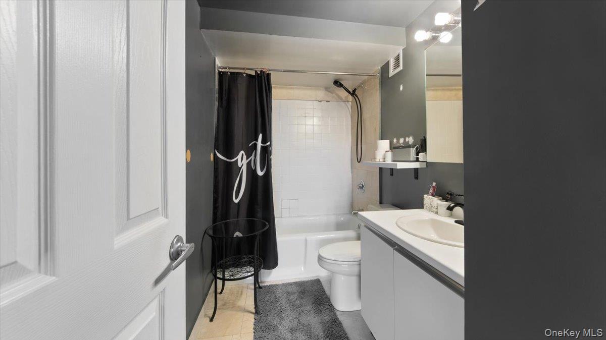 1020 Warburton Avenue 9c Property Photo 6
