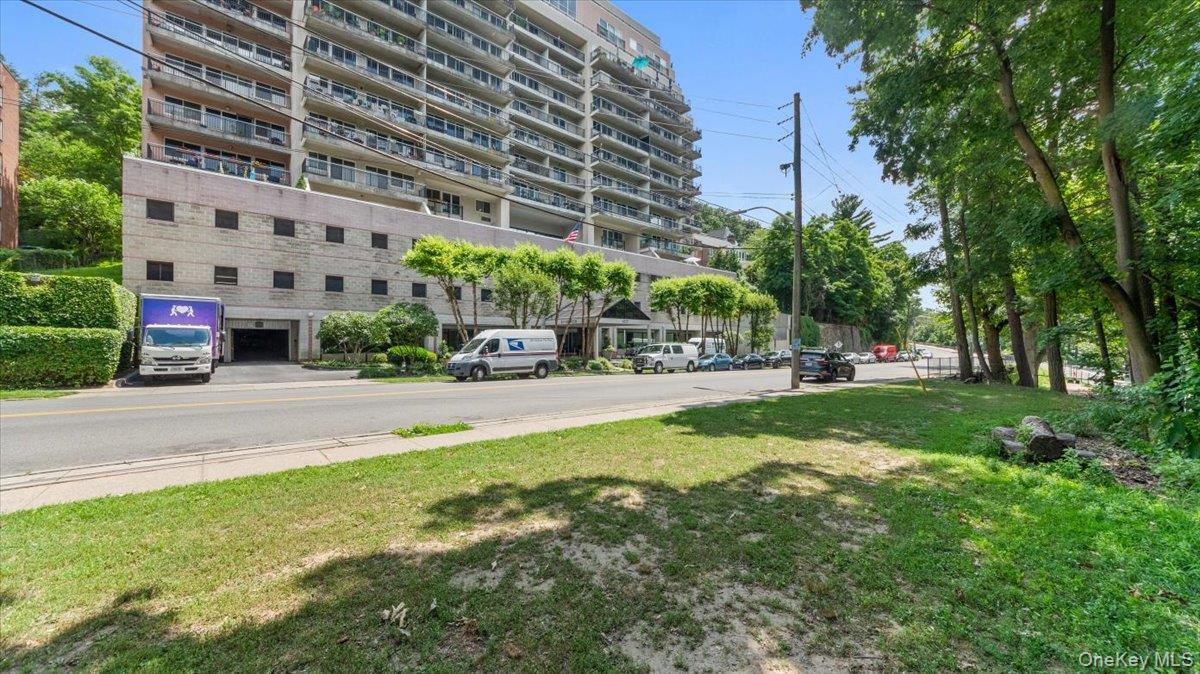 1020 Warburton Avenue 9c Property Photo 31