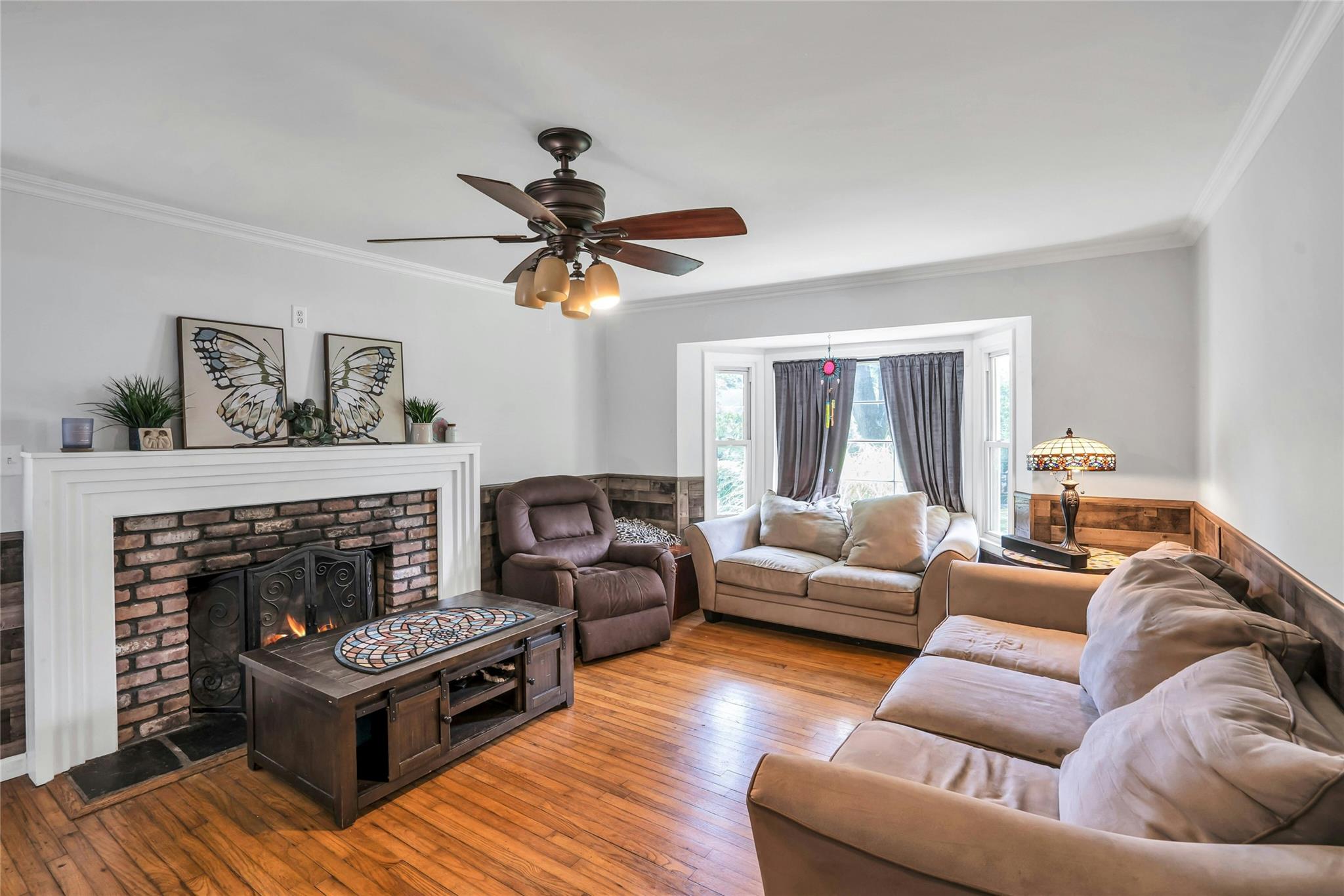 11 Grove Avenue Property Photo 4