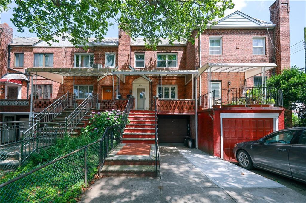 2129 E 27th Street Property Photo 1