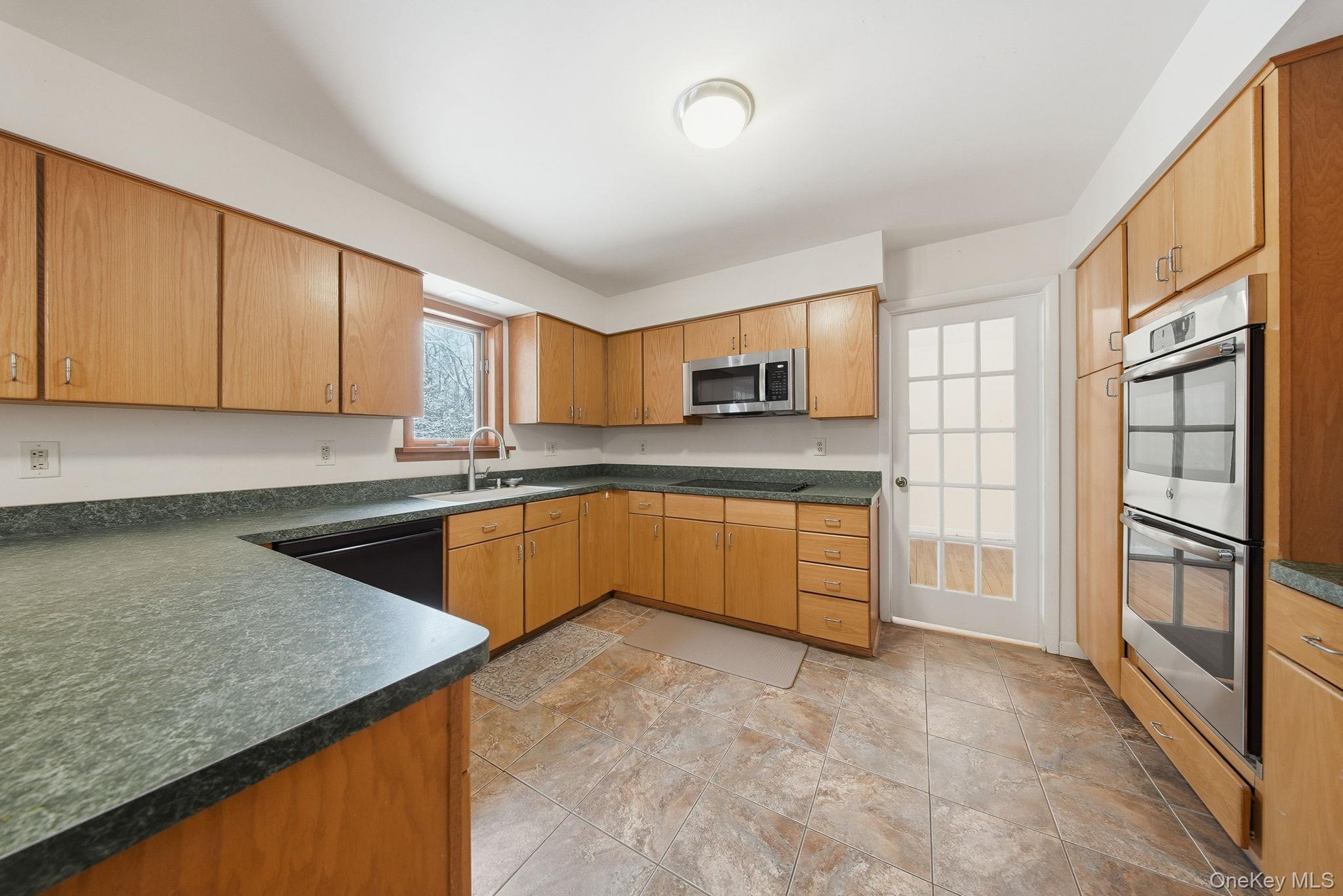 139 Renner Road Property Photo 11