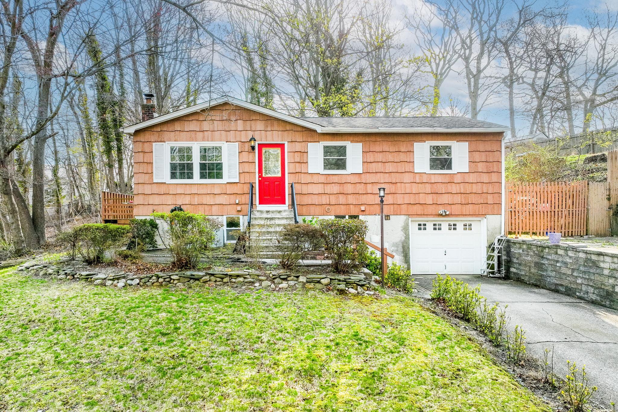 71 Rosewood Road Property Photo 1