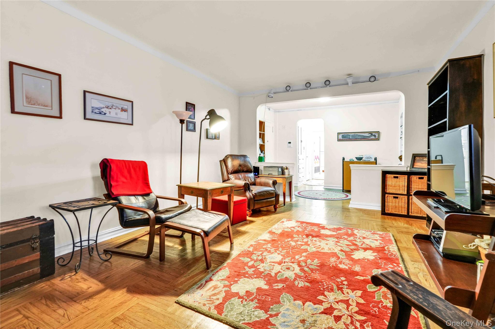 84-51 Beverly Road 5p Property Photo 7
