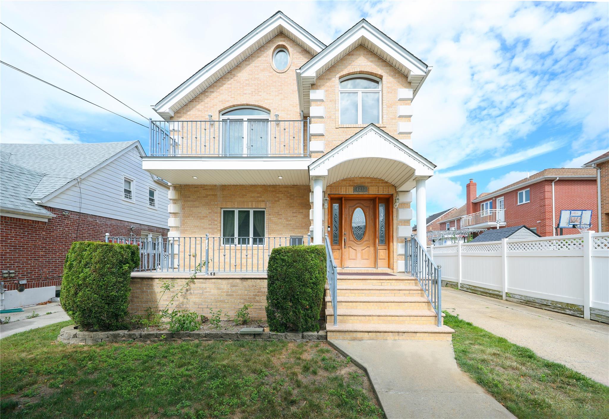 4747 192nd Street Property Photo 1