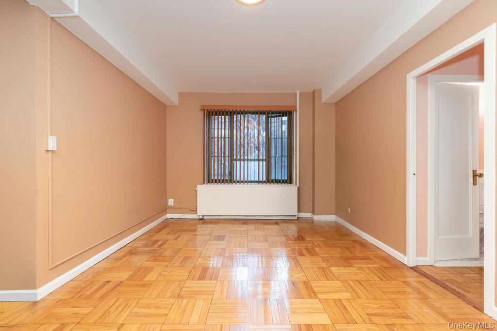 1970 E Tremont Avenue 1c Property Photo 6