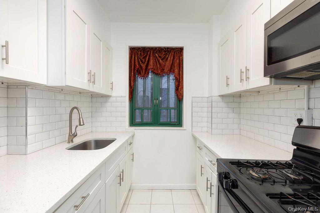 1970 E Tremont Avenue 1c Property Photo 8