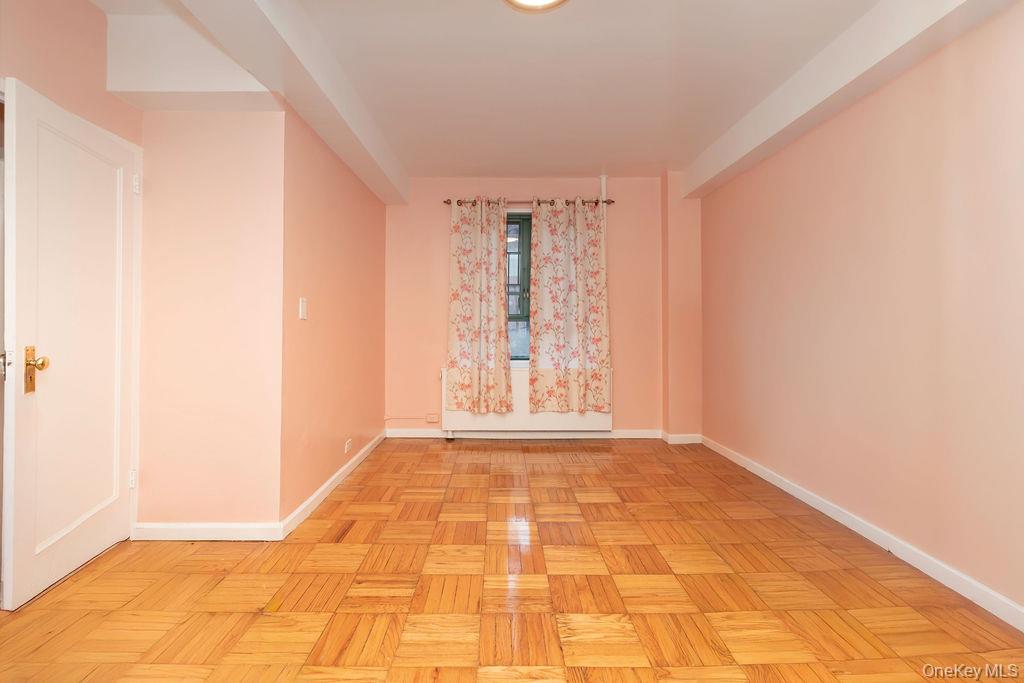 1970 E Tremont Avenue 1c Property Photo 12