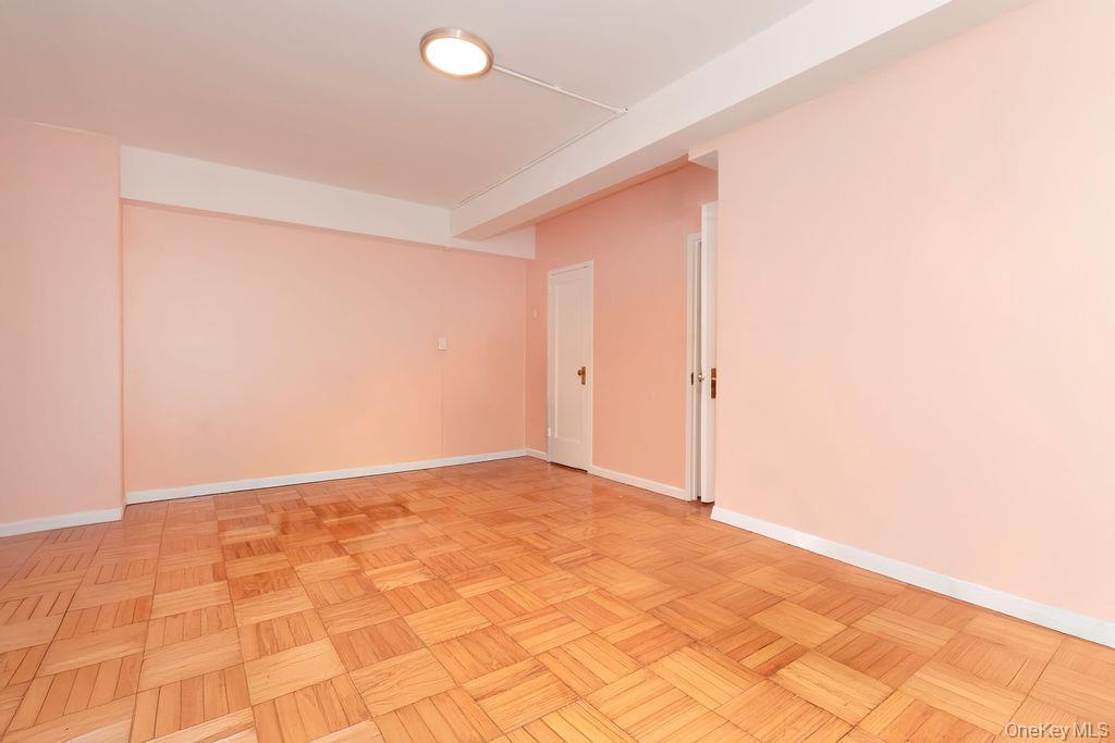1970 E Tremont Avenue 1c Property Photo 14