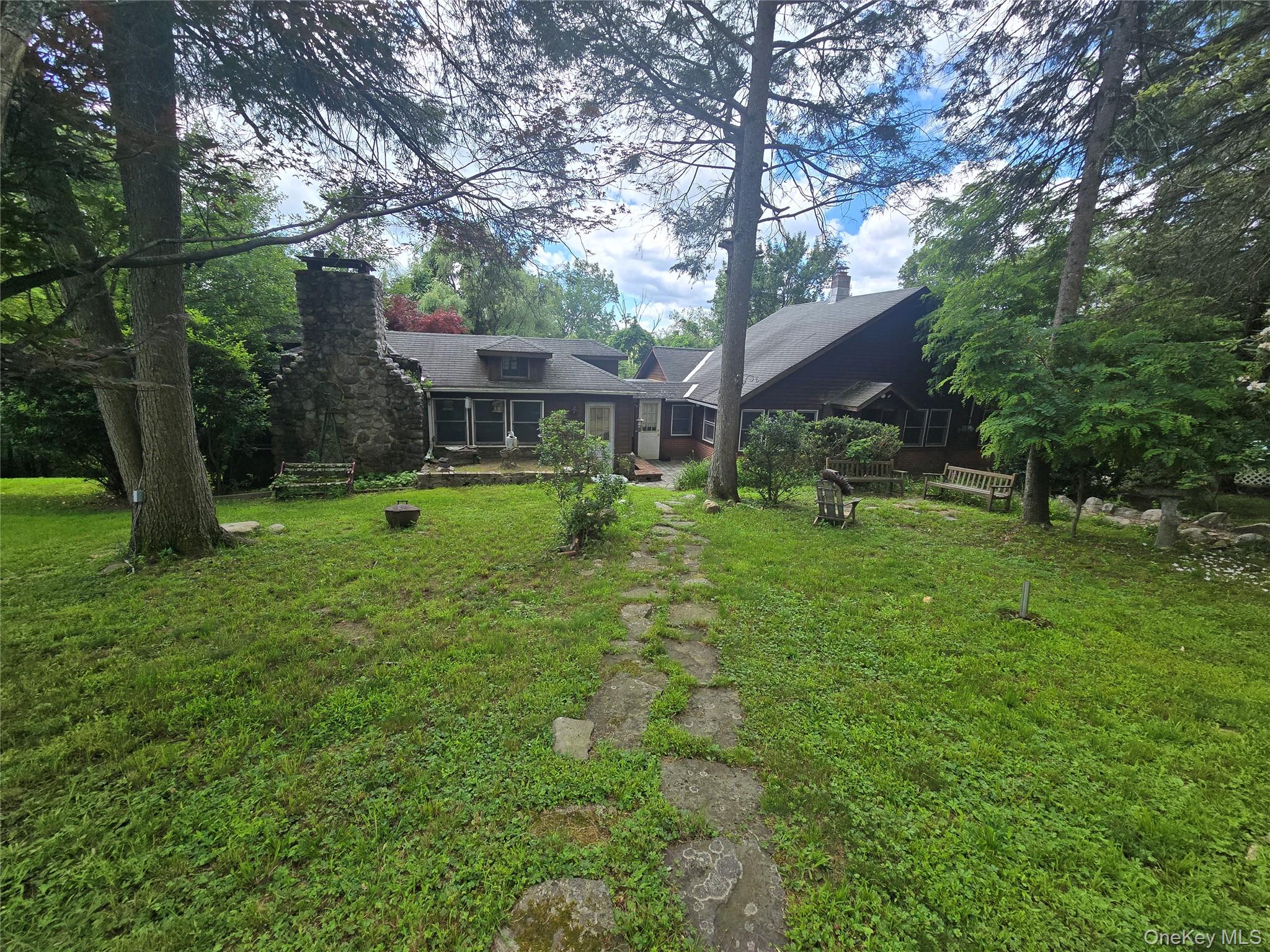 27 Maple Trail Property Photo 1