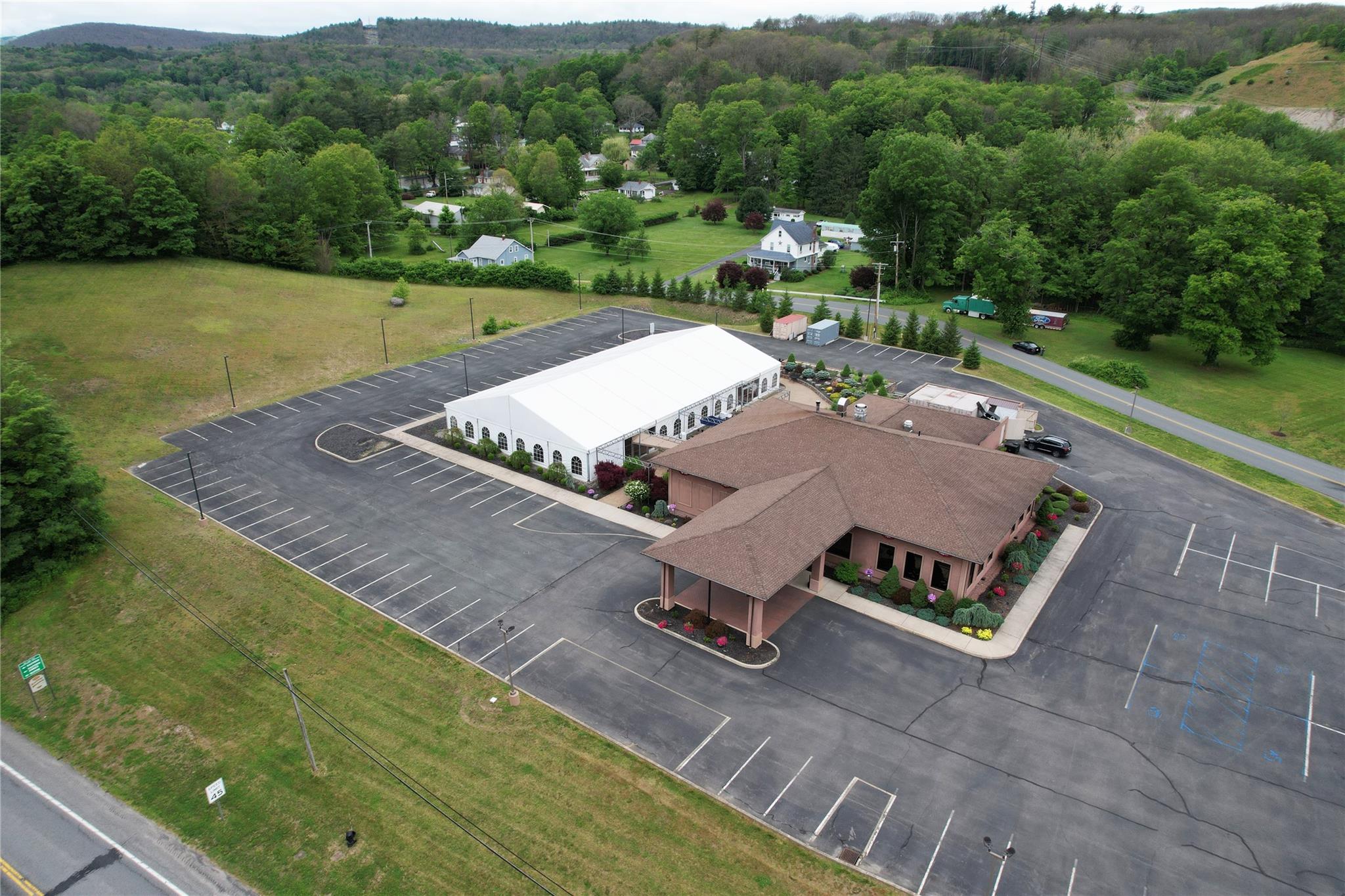 7400-7410 Us-209 Property Photo 1