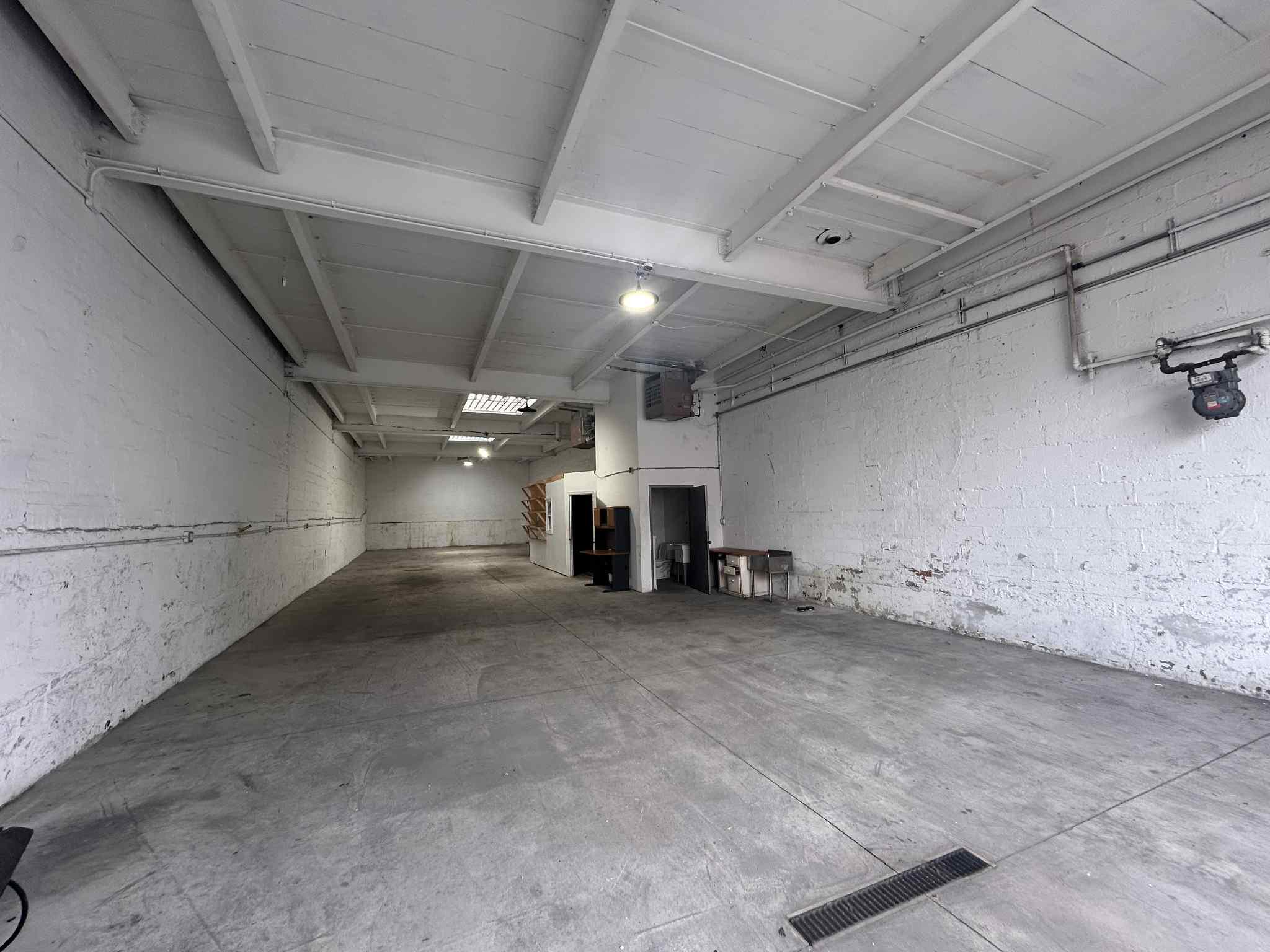 3234 Greenpoint Avenue Property Photo 2