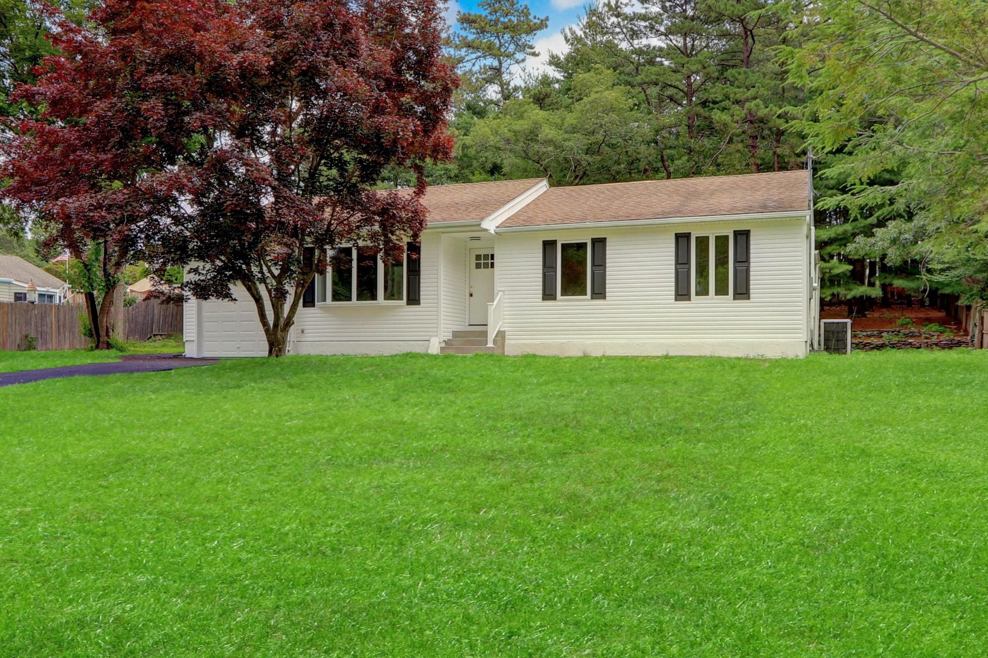 181 Wading River Hollow Road