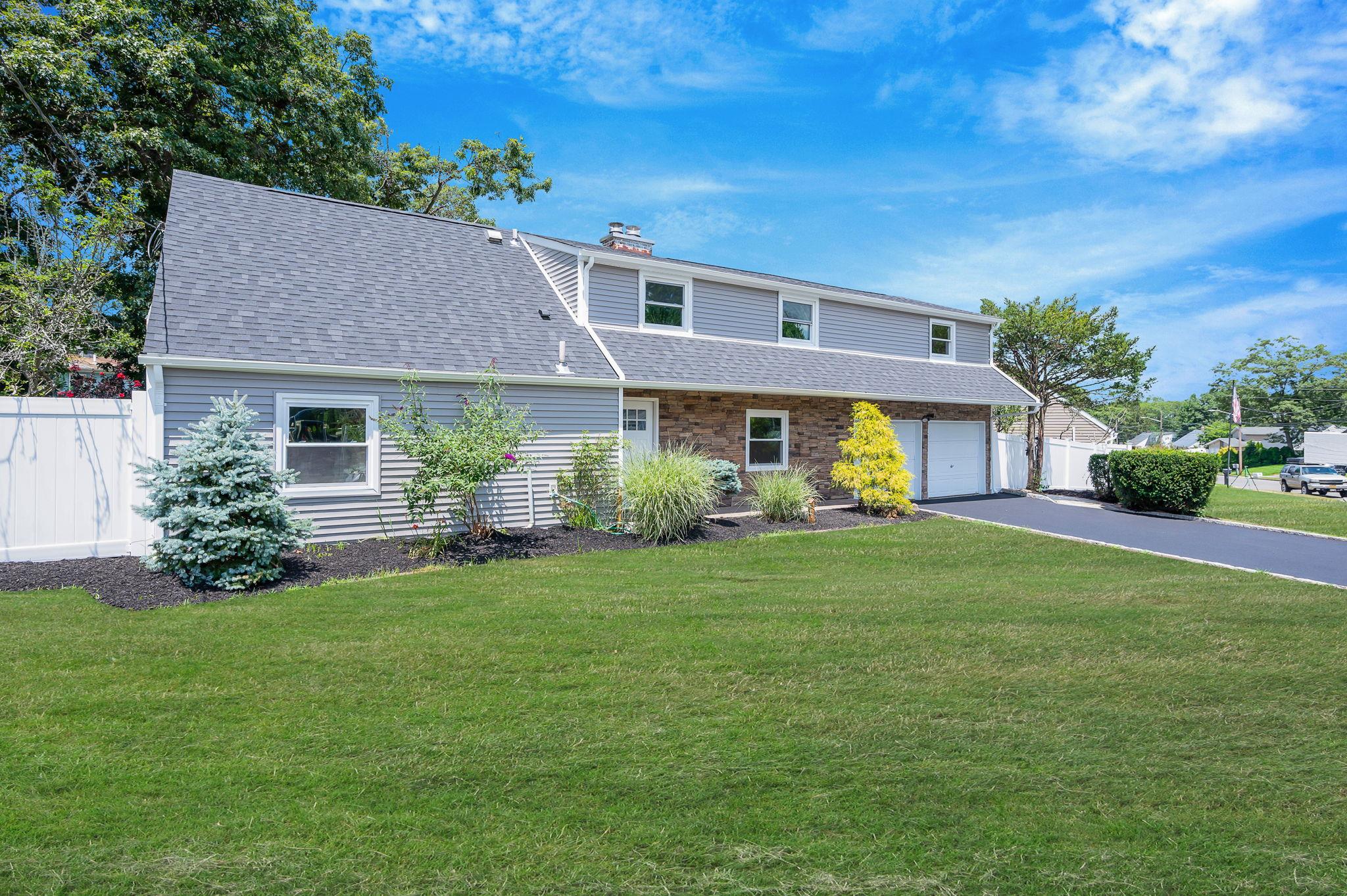 47 Iroquois Avenue Property Photo 1