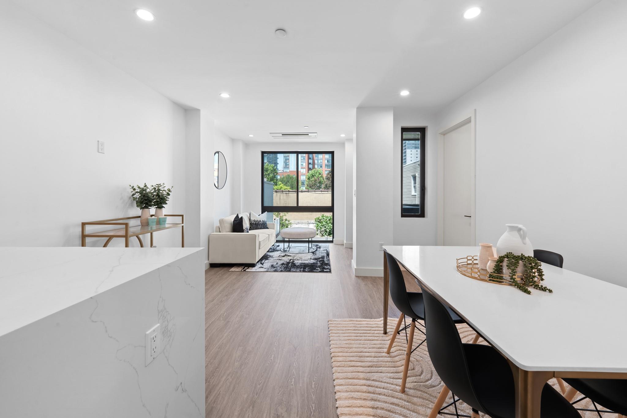 46-40 Vernon Boulevard 2b Property Photo 9