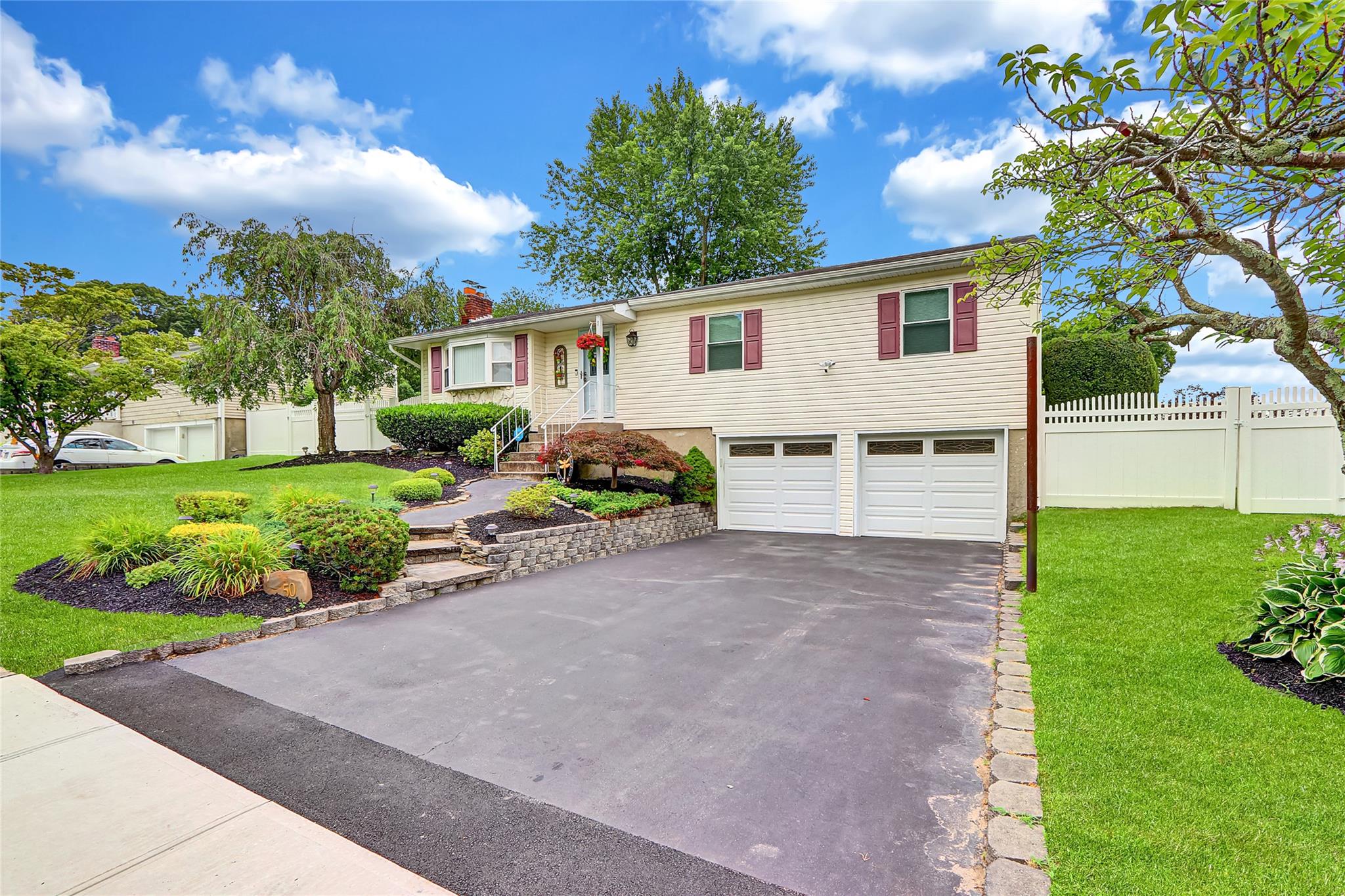 50 Brentwood Avenue Property Photo 2