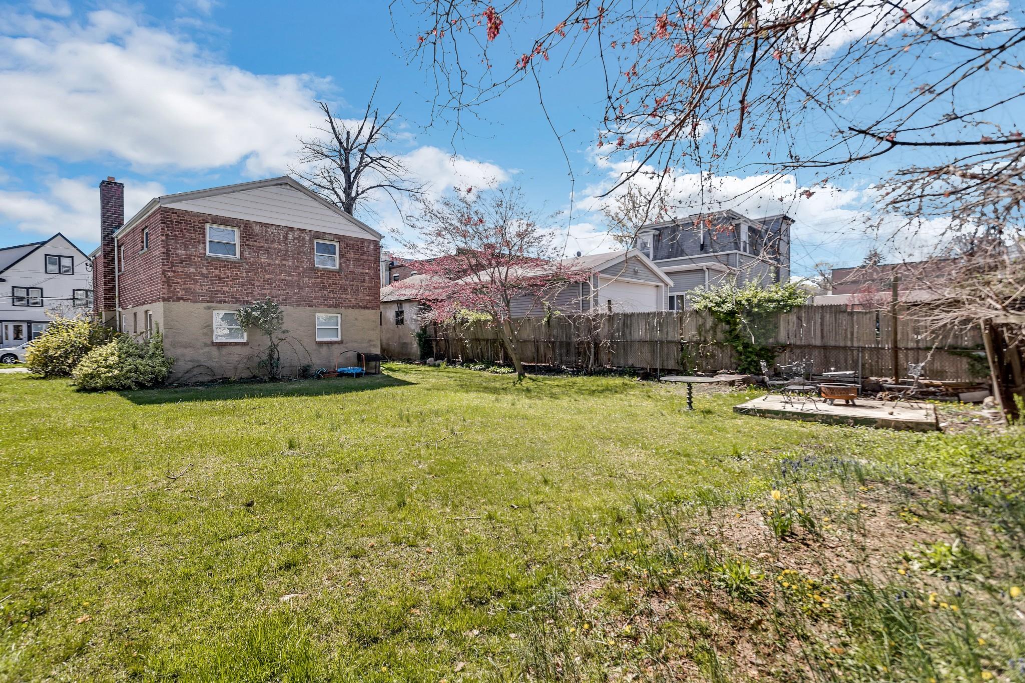 57 7th Street Property Photo 30