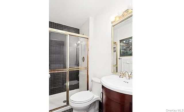 8 W 65th Street 5a Property Photo 7