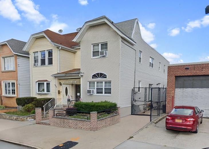 69-55 78th Street Property Photo 1