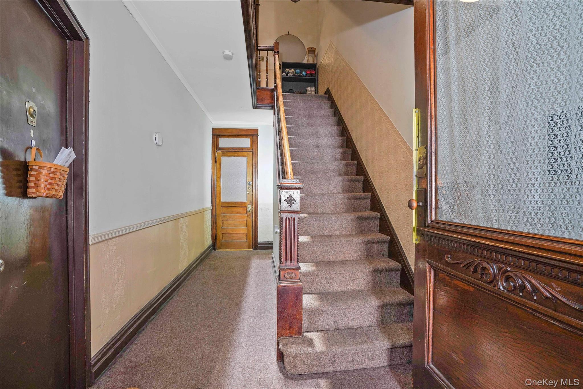 6046 Putnam Avenue Property Photo 14