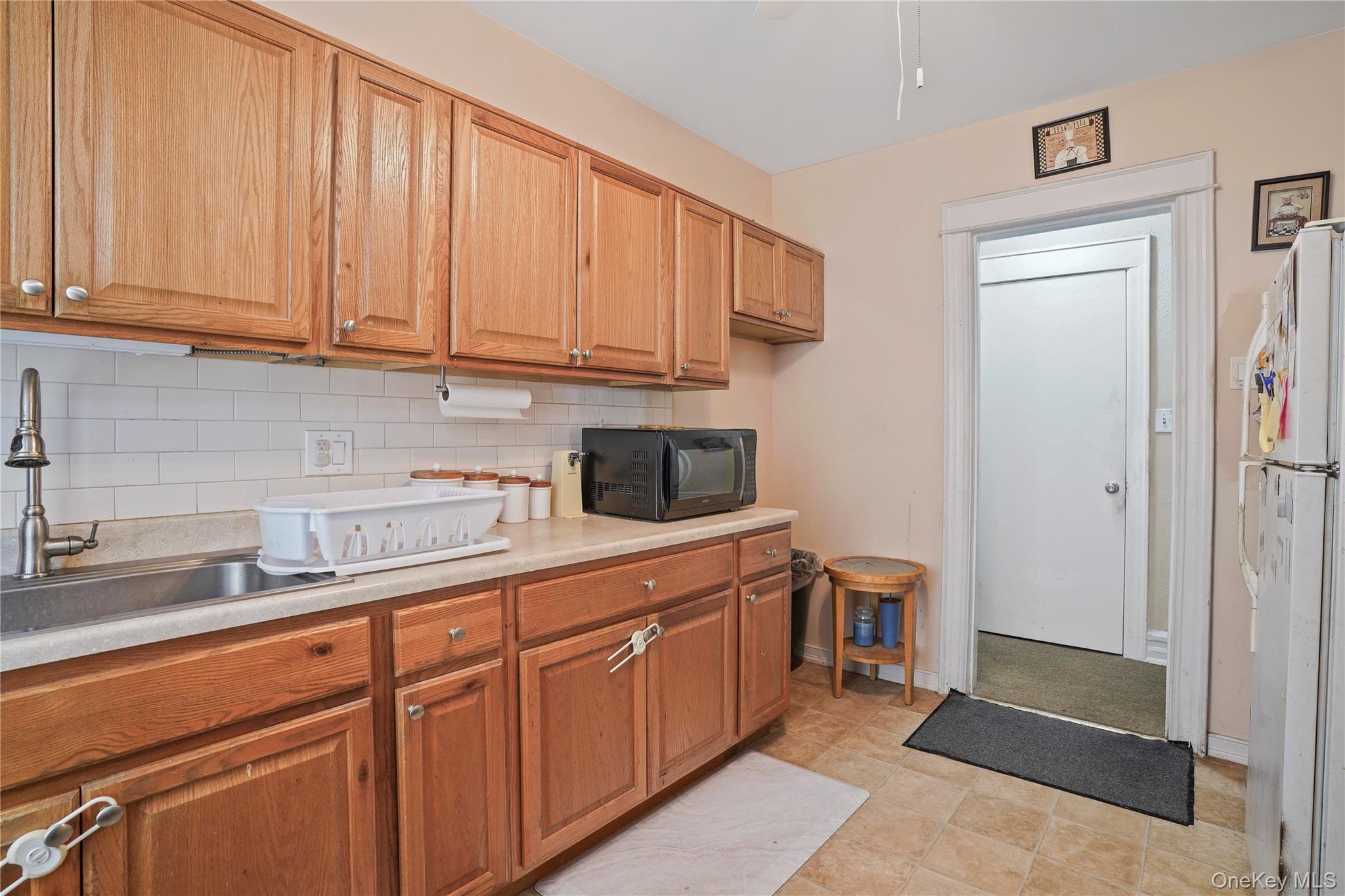 6046 Putnam Avenue Property Photo 17