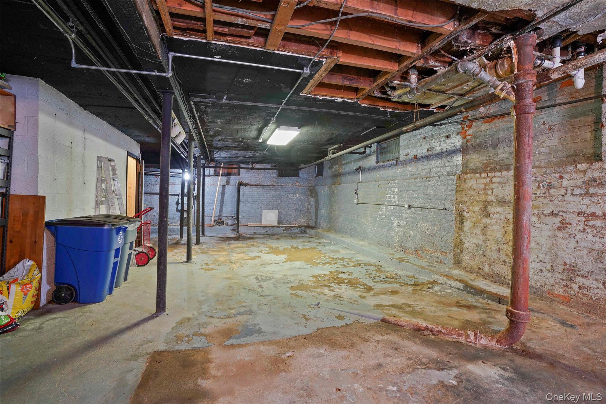 6046 Putnam Avenue Property Photo 30