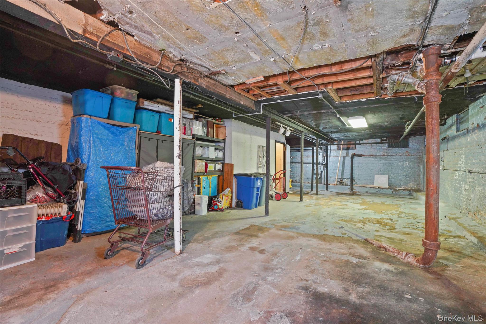6046 Putnam Avenue Property Photo 33