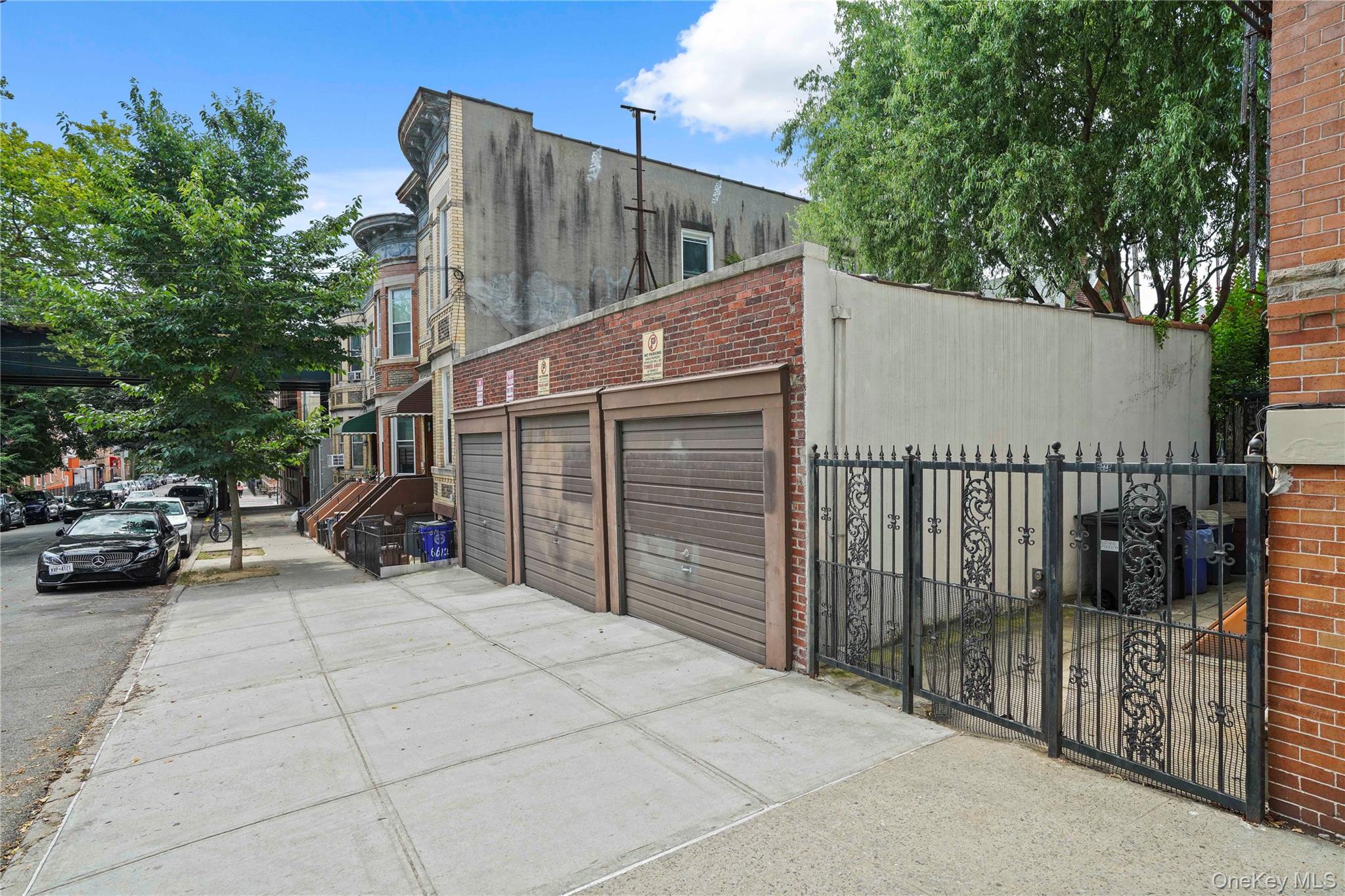 6046 Putnam Avenue Property Photo 35