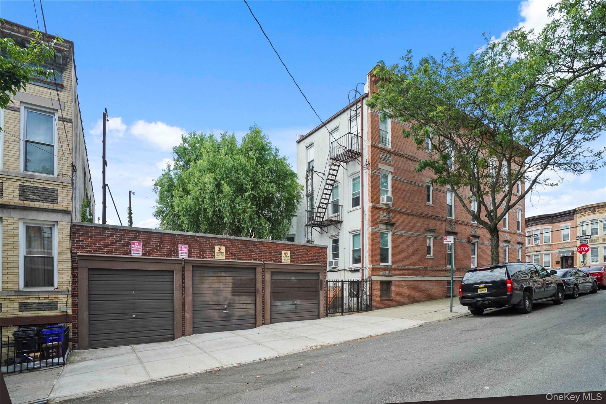 6046 Putnam Avenue Property Photo 38