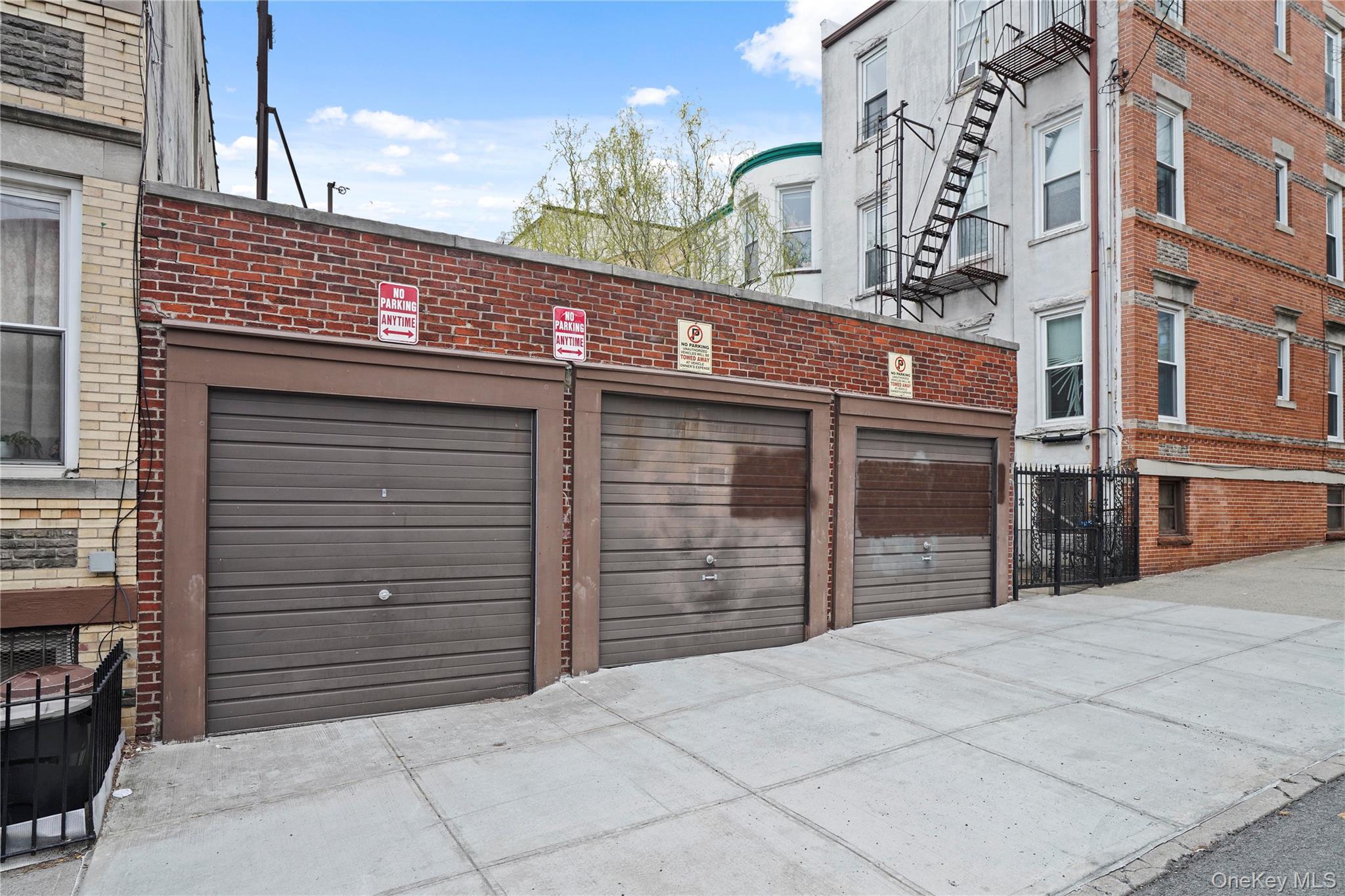 6046 Putnam Avenue Property Photo 40