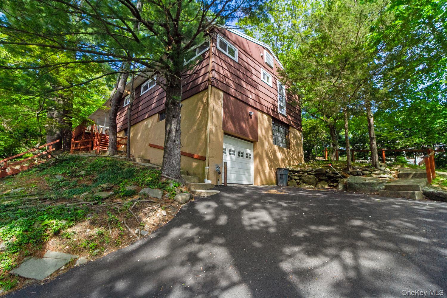 29 Western Drive Property Photo 1