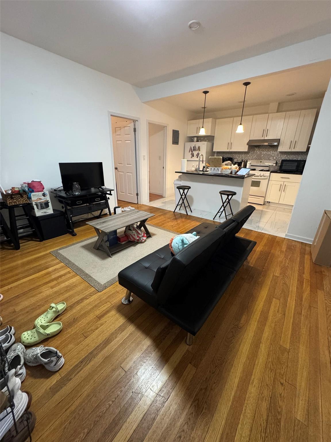 39-14 214th Place 1fl Property Photo 1