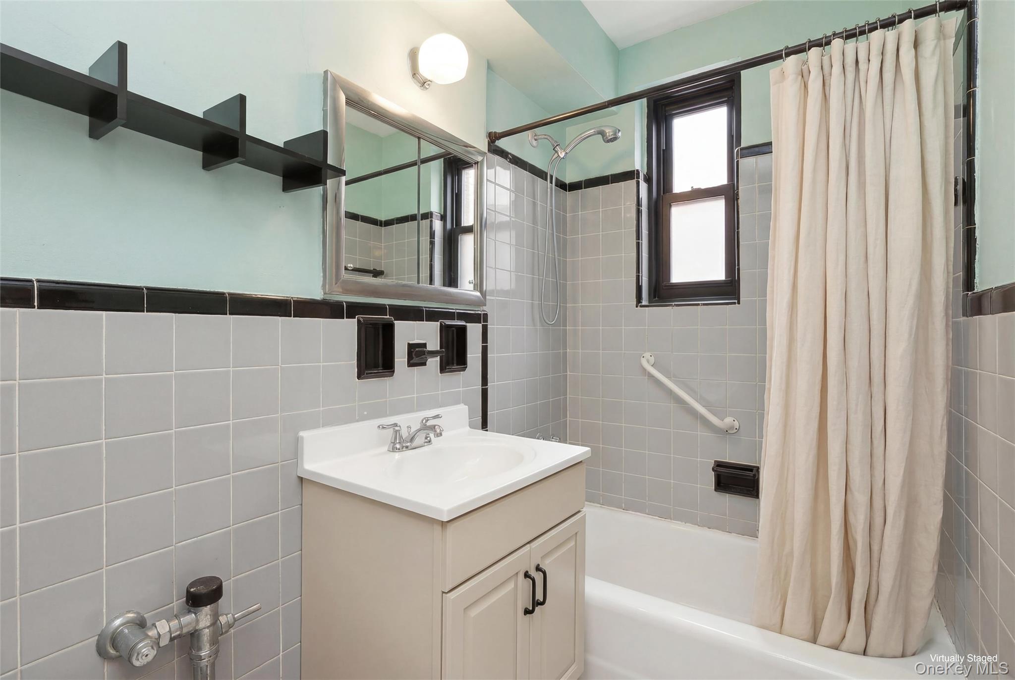 139-15 83 Avenue 629 Property Photo 13